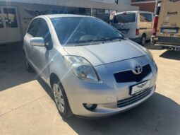 Toyota Yaris 1.3 Active pieno