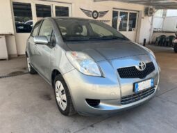 Toyota Yaris 1.0 Active pieno