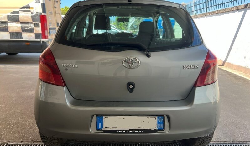 Toyota Yaris 1.0 Active pieno