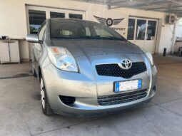 Toyota Yaris 1.0 Active pieno