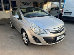 Opel Corsa 1.2 Elective pieno